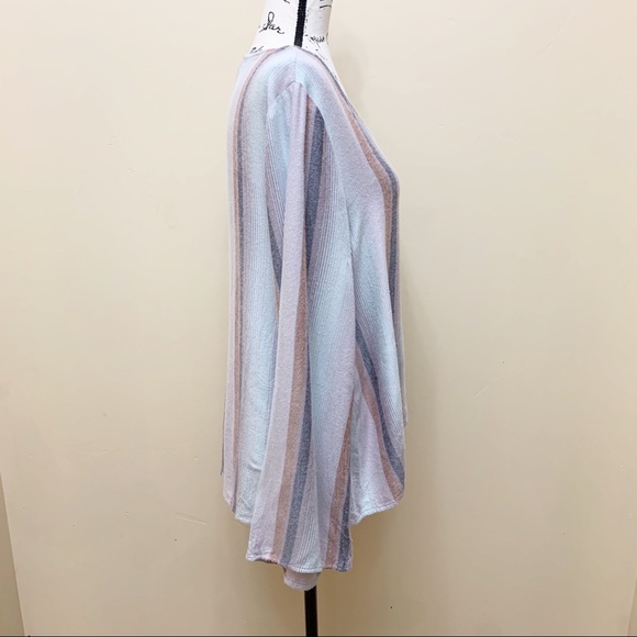 Cloth & Stone Striped Bell Sleeve Blouse Sz S - Picture 7 of 12